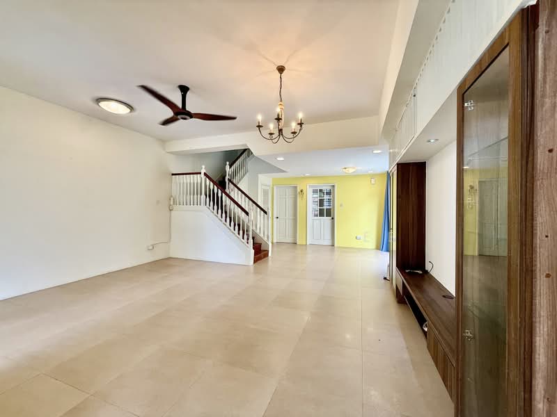 Seletar Hills Estate, Jalan Kelulut, 4 Bedrooms, 2,000 sqft, Corner Terrace For Rent, by Tan Shin Ee, 500208991 - Living Room - PropertyGuru.com.sg