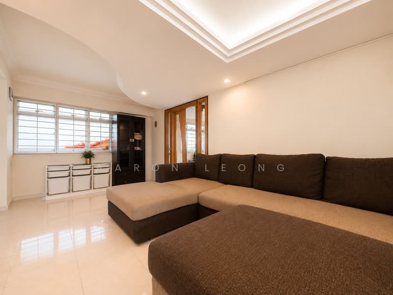 185 Pasir Ris Street 11, 185 Pasir Ris Street 11, 4 Bedrooms, 1,333 sqft, HDB Flat For Sale, by Aaron Leong, 500208996 - Living Room - PropertyGuru.com.sg