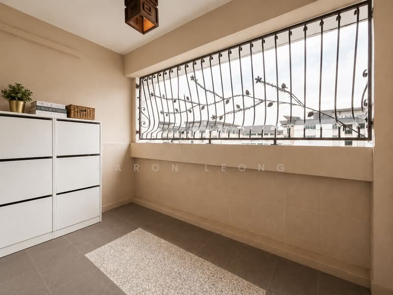 185 Pasir Ris Street 11, 185 Pasir Ris Street 11, 4 Bedrooms, 1,333 sqft, HDB Flat For Sale, by Aaron Leong, 500208996 - Balcony - PropertyGuru.com.sg