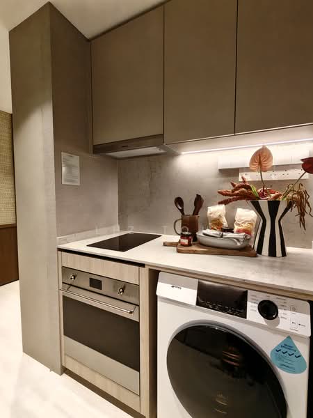 Narra Residences, , 2 Bedrooms, 721 sqft, Condominium For Sale, by Liz Toh, 500209021 - Kitchen - PropertyGuru.com.sg