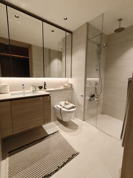 Narra Residences, , 2 Bedrooms, 721 sqft, Condominium For Sale, by Liz Toh, 500209021 - Bathroom - PropertyGuru.com.sg