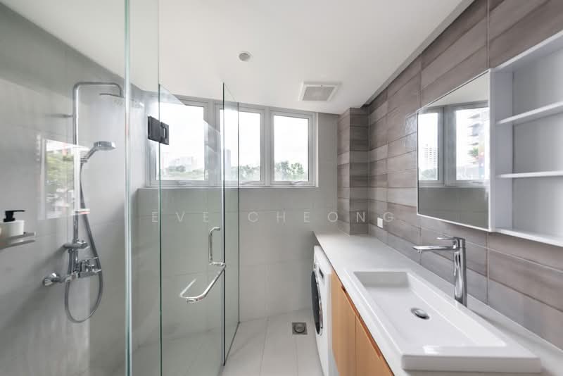Hong Building, 204 Rangoon Road, 2 Bedrooms, 1,367 sqft, Apartment For Sale, by Eve Cheong, 500209035 - Bathroom - PropertyGuru.com.sg