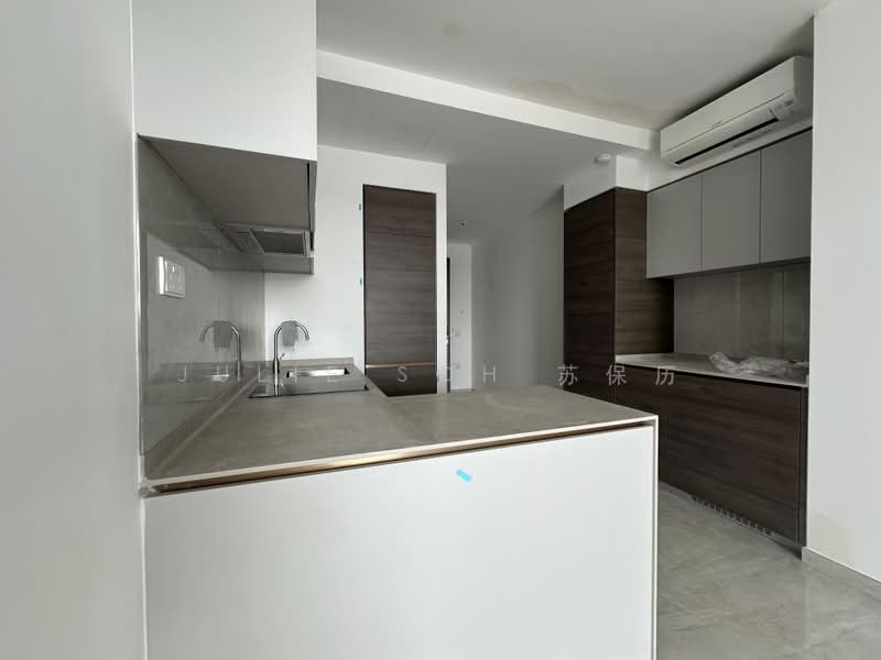 The Florence Residences, 81 Hougang Avenue 2, 2 Bedrooms, 635 sqft, Condominium For Sale, by Julie Soh 苏保历, 500209037 - Kitchen - PropertyGuru.com.sg