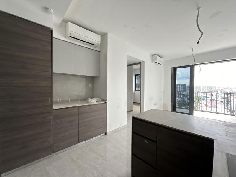 The Florence Residences, 81 Hougang Avenue 2, 2 Bedrooms, 635 sqft, Condominium For Sale, by Julie Soh 苏保历, 500209037 - Kitchen - PropertyGuru.com.sg