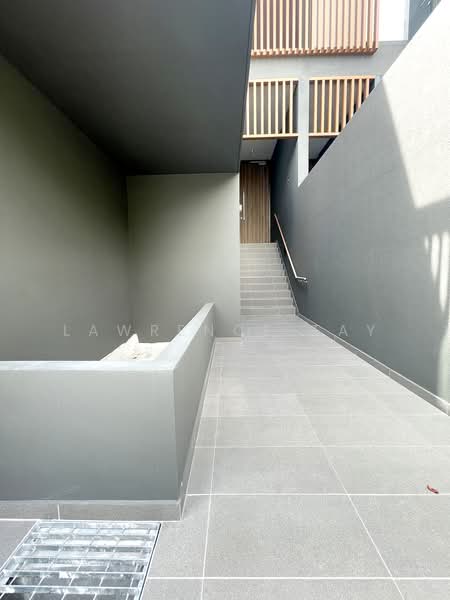Seletar Hills Estate, Seletar Hills Drive, 5 Bedrooms, 5,380 sqft, Terraced House For Sale, by Lawrence Tay, 500209041 - Entrance - PropertyGuru.com.sg