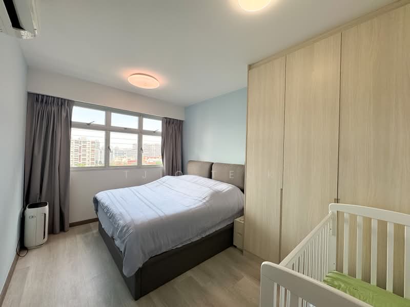 451B Bukit Batok West Avenue 6, 451B Bukit Batok West Avenue 6, 3 Bedrooms, 1,001 sqft, HDB Flat For Sale, by TJIO TECK, 500209049 - Bedroom - PropertyGuru.com.sg