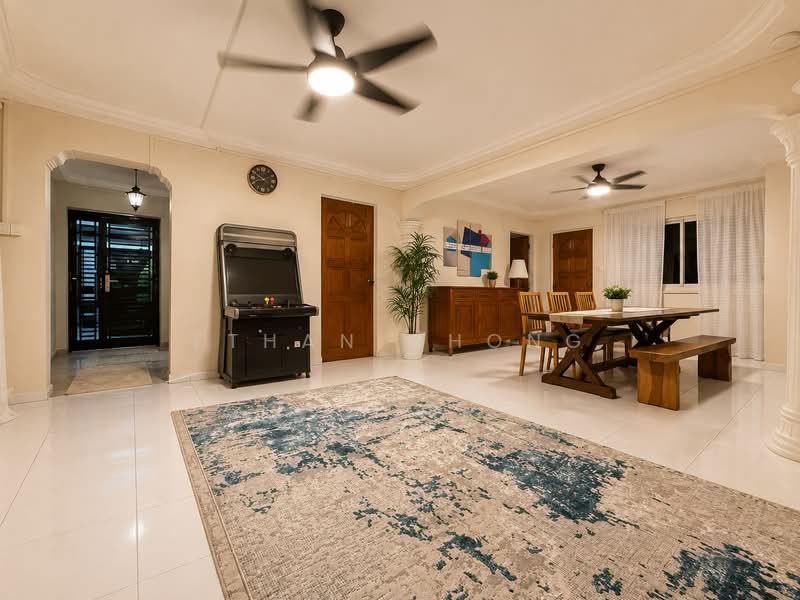 304 Woodlands Street 31, 304 Woodlands Street 31, 4 Bedrooms, 1,755 sqft, HDB Flat For Sale, by Ethan Chong, 500209053 - Living Room - PropertyGuru.com.sg