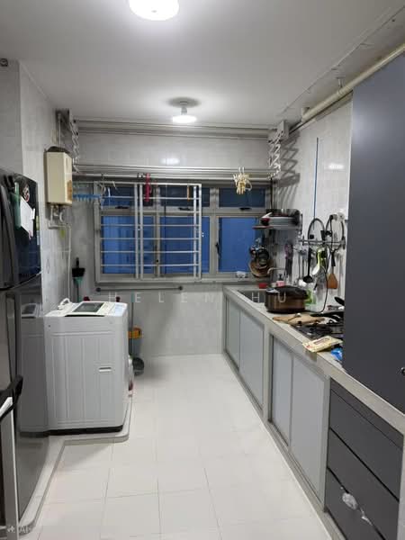 51 Strathmore Avenue, 51 Strathmore Avenue, 3 Bedrooms, 1,184 sqft, HDB Flat For Rent, by Helen HU, 500209056 - PropertyGuru.com.sg