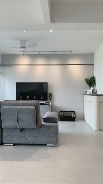 683A Edgedale Plains, 683A Edgedale Plains, 3 Bedrooms, 1,001 sqft, HDB Flat For Sale, by Kelvin Ng, 500209067 - Living Room - PropertyGuru.com.sg