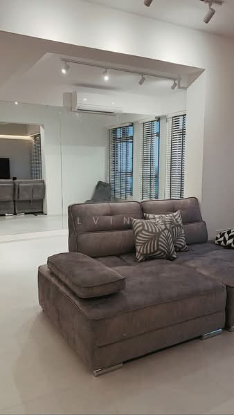 683A Edgedale Plains, 683A Edgedale Plains, 3 Bedrooms, 1,001 sqft, HDB Flat For Sale, by Kelvin Ng, 500209067 - Living Room - PropertyGuru.com.sg