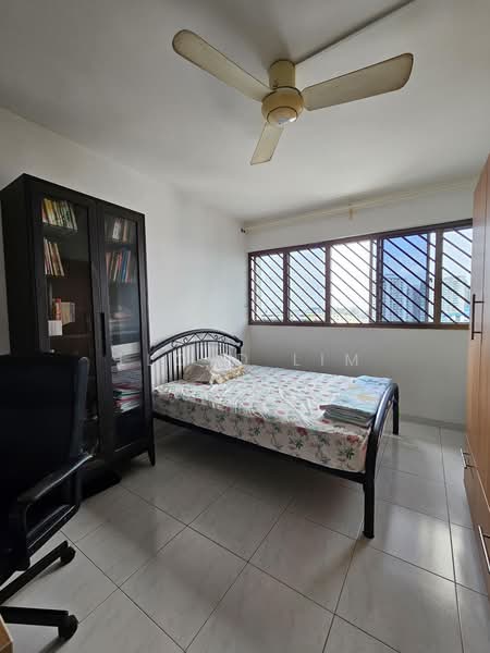 545 Ang Mo Kio Avenue 10, 545 Ang Mo Kio Avenue 10, 3 Bedrooms, 1,270 sqft, HDB Flat For Sale, by Lloyd Lim, 500209076 - Bedroom - PropertyGuru.com.sg