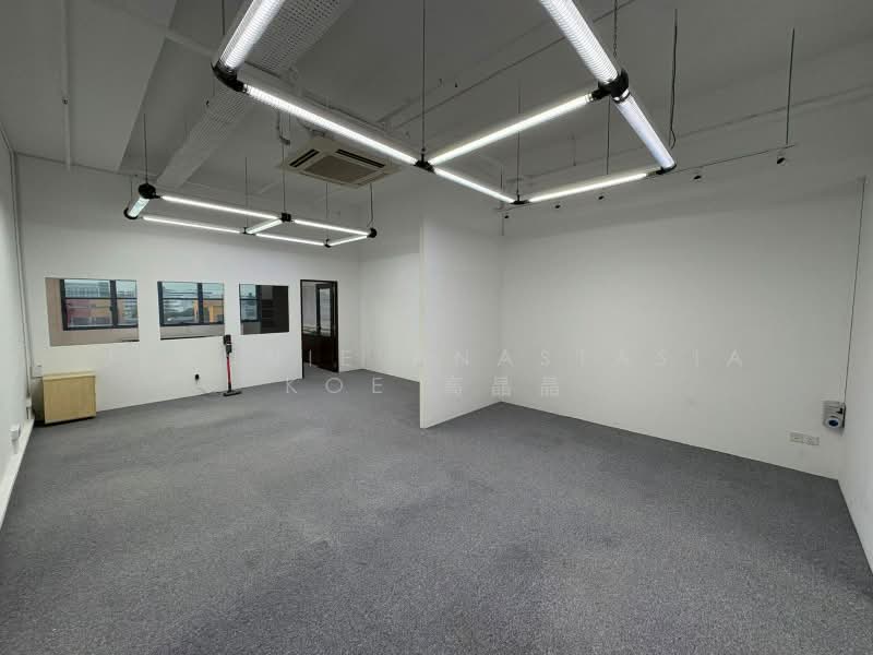 Ubi Techpark, 10 Ubi Crescent, 1,938 sqft, Light Industrial (B1) For Sale, by Jeannie Anastasia Koe 高晶晶, 500209077 - Interior - CommercialGuru.com.sg