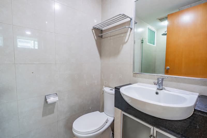 Papillon, 8 Jalan Rama Rama, 2 Bedrooms, 936 sqft, Apartment For Sale, by Kit Toh, 500209078 - Bathroom - PropertyGuru.com.sg