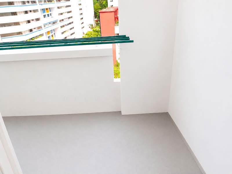 242 Bukit Batok East Avenue 5, 242 Bukit Batok East Avenue 5, 3 Bedrooms, 904 sqft, HDB Flat For Sale, by Delvin Ong, 500209085 - Balcony - PropertyGuru.com.sg