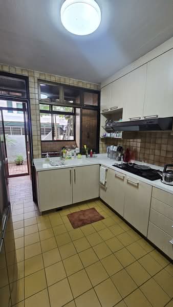 Prestigious Lim Tai See Walk Semi D House, Lim Tai See Walk, 4 Bedrooms, 3,200 sqft, Semi-Detached House For Sale, by Elliot Goon, 500209096 - Kitchen - PropertyGuru.com.sg