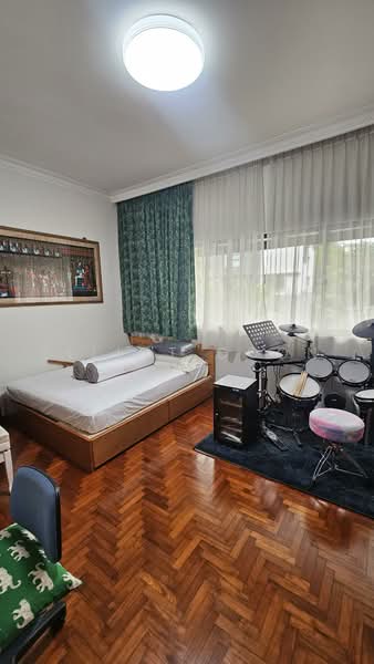 Prestigious Lim Tai See Walk Semi D House, Lim Tai See Walk, 4 Bedrooms, 3,200 sqft, Semi-Detached House For Sale, by Elliot Goon, 500209096 - Bedroom - PropertyGuru.com.sg