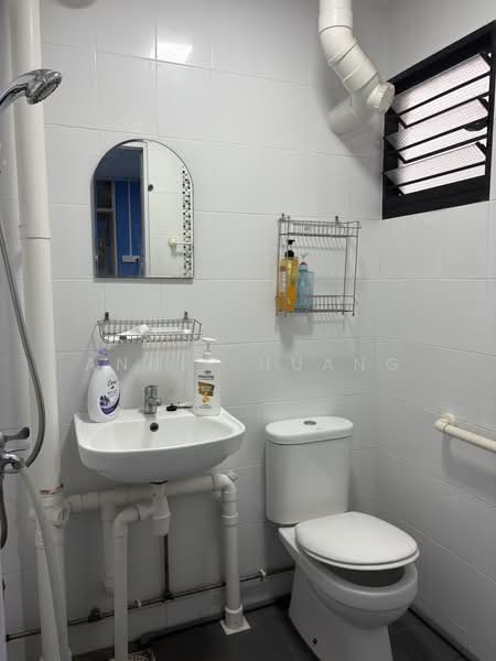 502 Ang Mo Kio Avenue 5, 502 Ang Mo Kio Avenue 5, 2 Bedrooms, 721 sqft, HDB Flat For Rent, by Annie Huang, 500209098 - PropertyGuru.com.sg