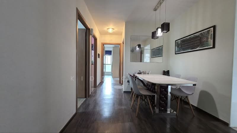 437A Bukit Batok West Avenue 5, 437A Bukit Batok West Avenue 5, 3 Bedrooms, 1,001 sqft, HDB Flat For Sale, by Kidd Chen, 500209102 - Corridor - PropertyGuru.com.sg