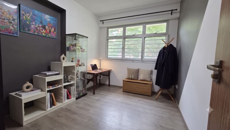 437A Bukit Batok West Avenue 5, 437A Bukit Batok West Avenue 5, 3 Bedrooms, 1,001 sqft, HDB Flat For Sale, by Kidd Chen, 500209102 - Bedroom - PropertyGuru.com.sg