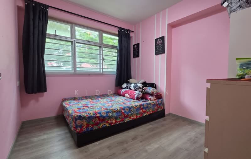 437A Bukit Batok West Avenue 5, 437A Bukit Batok West Avenue 5, 3 Bedrooms, 1,001 sqft, HDB Flat For Sale, by Kidd Chen, 500209102 - Bedroom - PropertyGuru.com.sg