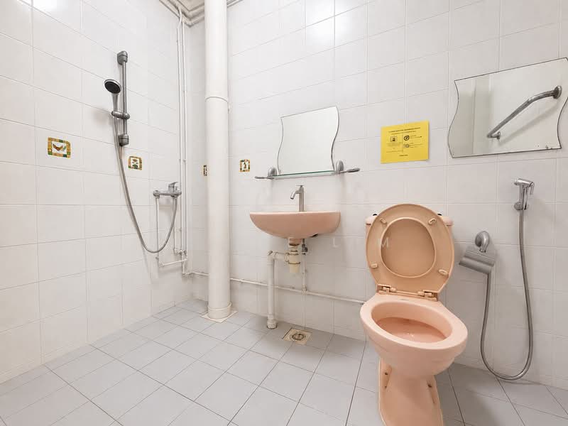 502A Woodlands Drive 14, 502A Woodlands Drive 14, 3 Bedrooms, 1,087 sqft, HDB Flat For Rent, by Kleeve Lim, 500209110 - Bathroom - PropertyGuru.com.sg