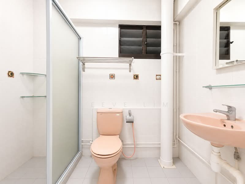 502A Woodlands Drive 14, 502A Woodlands Drive 14, 3 Bedrooms, 1,087 sqft, HDB Flat For Rent, by Kleeve Lim, 500209110 - Bathroom - PropertyGuru.com.sg