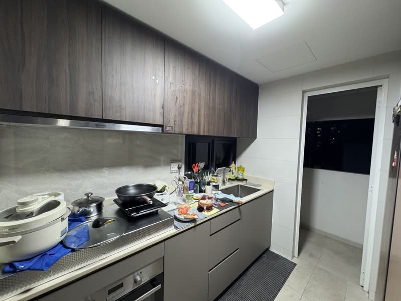 Riverfront Residences, 41 Hougang Avenue 7, 4 Bedrooms, 1,485 sqft, Condominium For Sale, by Stephen Lim, 500209115 - Kitchen - PropertyGuru.com.sg