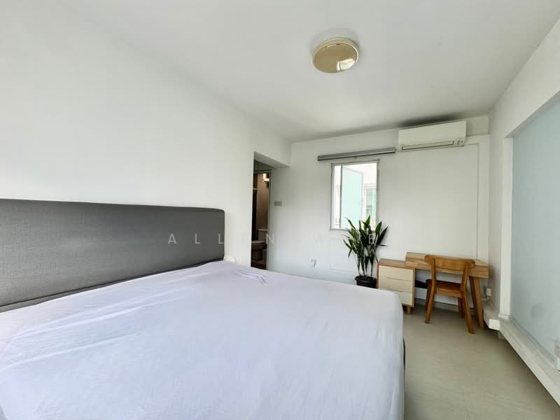 7mins Walk to Amk MRT but selling Cheap move in condition, Ang Mo Kio Avenue 8, 3 Bedrooms, 1,001 sqft, HDB Flat For Sale, by Allen Wee, 500209134 - Bedroom - PropertyGuru.com.sg