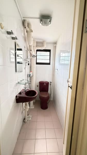 66 Circuit Road, 66 Circuit Road, 2 Bedrooms, 700 sqft, HDB Flat For Sale, by Jean Seah, 500209137 - Bathroom - PropertyGuru.com.sg