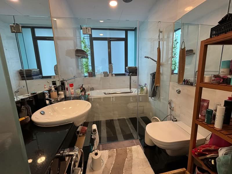 Duet, 78 Holland Road, 3 Bedrooms, 1,744 sqft, Condominium For Rent, by Faith Lim, 500209144 - Bathroom - PropertyGuru.com.sg
