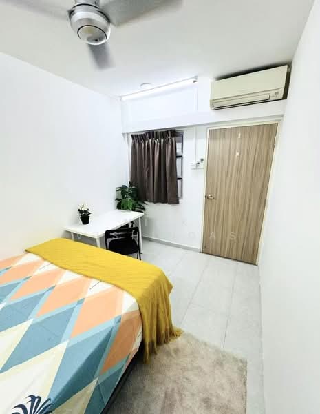17 Jalan Asas, , 1 Bedroom, 150 sqft, Terraced House For Rent, by Nick Vishindas, 500209146 - Bedroom - PropertyGuru.com.sg
