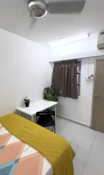 17 Jalan Asas, , 1 Bedroom, 150 sqft, Terraced House For Rent, by Nick Vishindas, 500209146 - Bedroom - PropertyGuru.com.sg