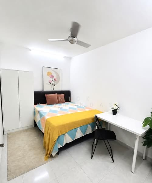 17 Jalan Asas, , 1 Bedroom, 150 sqft, Terraced House For Rent, by Nick Vishindas, 500209146 - Bedroom - PropertyGuru.com.sg