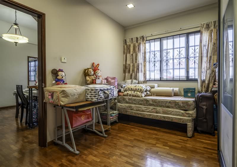 Yong Seng Estate, Jalan Senang, 5 Bedrooms, 3,500 sqft, Terraced House For Sale, by Andy Goh, 500209148 - Bedroom - PropertyGuru.com.sg