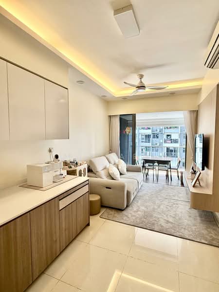 Riverbank at Fernvale, Sengkang West Way/Fernvale, 2 Bedrooms, 710 sqft, Condominium For Sale, by Michael Hong GuangYuan, 500209155 - Living/Dining Room - PropertyGuru.com.sg