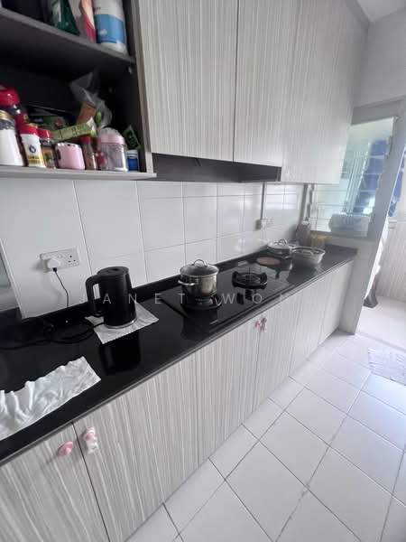 526D Costa Ris, 526D Pasir Ris Street 51, 3 Bedrooms, 1,001 sqft, HDB Flat For Sale, by Janet Wong, 500209156 - Kitchen - PropertyGuru.com.sg