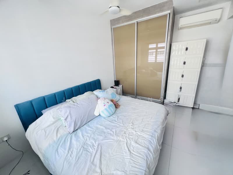 526D Costa Ris, 526D Pasir Ris Street 51, 3 Bedrooms, 1,001 sqft, HDB Flat For Sale, by Janet Wong, 500209156 - Master Bedroom - PropertyGuru.com.sg