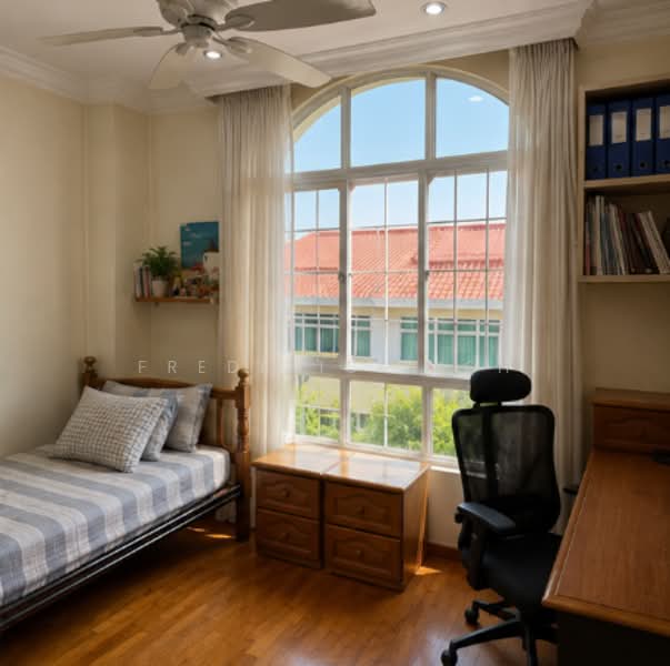 ⚡🏡SALE⚡HEART OF SERANGOON WALK OR DRIVE 5 MIN TO NEX, , 5 Bedrooms, 2,400 sqft, Terraced House For Sale, by Frederick Koh, 500209158 - Bedroom - PropertyGuru.com.sg