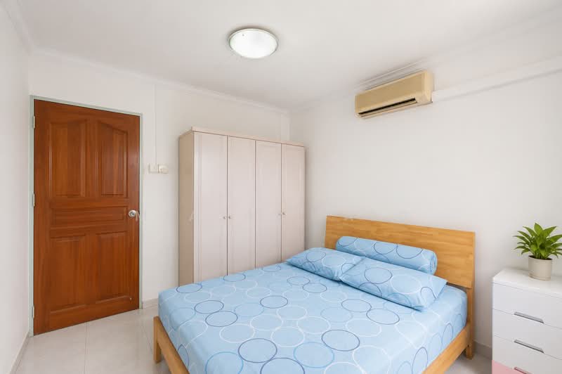 533 Ang Mo Kio Avenue 5, 533 Ang Mo Kio Avenue 5, 2 Bedrooms, 721 sqft, HDB Flat For Sale, by Meagan Tang, 500209161 - Bedroom - PropertyGuru.com.sg