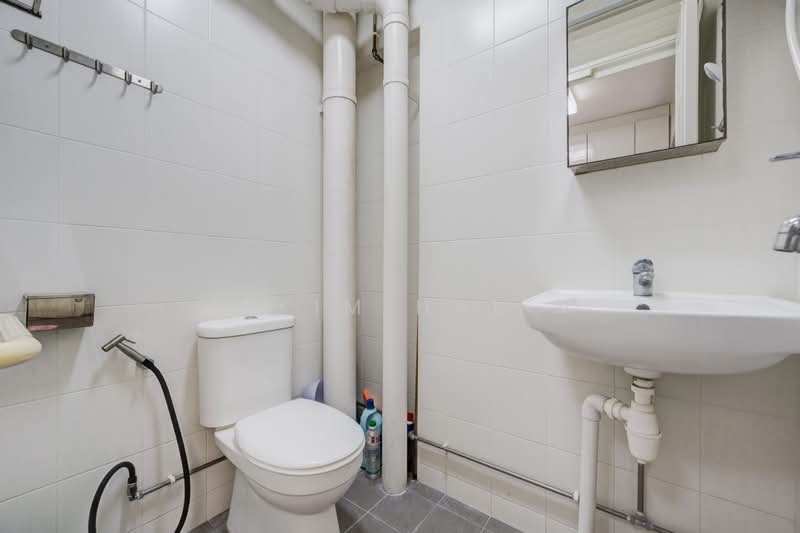 20 Joo Seng Road, 20 Joo Seng Road, 4 Bedrooms, 1,571 sqft, HDB Flat For Sale, by Hakim Halim, 500209164 - Bathroom - PropertyGuru.com.sg