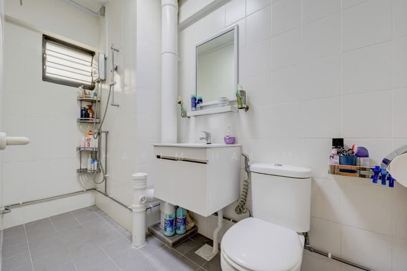 20 Joo Seng Road, 20 Joo Seng Road, 4 Bedrooms, 1,571 sqft, HDB Flat For Sale, by Hakim Halim, 500209164 - Bathroom - PropertyGuru.com.sg