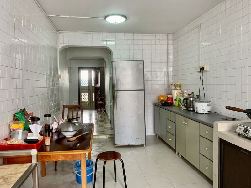 340 Clementi Avenue 5, 340 Clementi Avenue 5, 3 Bedrooms, 1,055 sqft, HDB Flat For Sale, by Nancy Wong Swee Keng, 500209176 - Kitchen - PropertyGuru.com.sg
