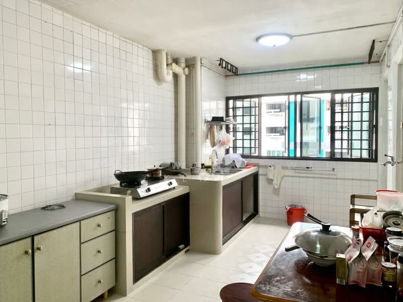 340 Clementi Avenue 5, 340 Clementi Avenue 5, 3 Bedrooms, 1,055 sqft, HDB Flat For Sale, by Nancy Wong Swee Keng, 500209176 - Kitchen - PropertyGuru.com.sg