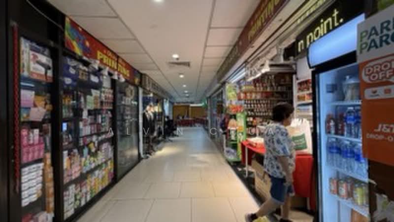 Lucky Plaza, 304 Orchard Road, 538 sqft, Mall Shop For Rent, by Alvin Chua, 500209178 - Corridor - CommercialGuru.com.sg