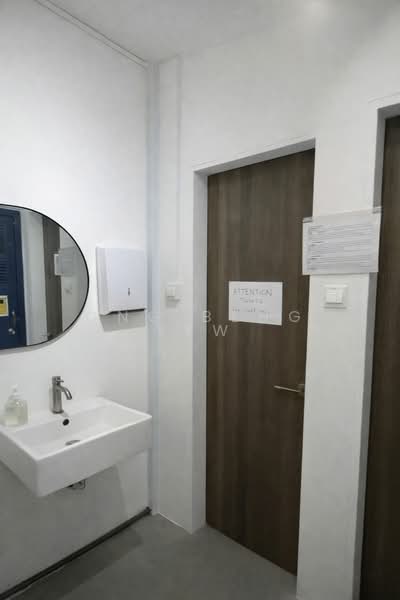 💥💥💥Rare 2,440 Sq Ft City-Fringe Property for Sale — Near Three MRT Stations!💥💥💥, Kitchener Road / Rochor Canal Road / Tyrwhitt Road / Syed Alwi Road, 2,440 sqft, Shop / Shophouse For Sale, by Ong Beng Yew, 500209181 - Interior - CommercialGuru.com.sg