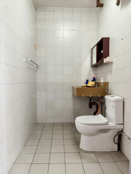 447 Choa Chu Kang Avenue 4, 447 Choa Chu Kang Avenue 4, 4 Bedrooms, 1,281 sqft, HDB Flat For Sale, by Lincoln Yeaf, 500209183 - Bathroom - PropertyGuru.com.sg