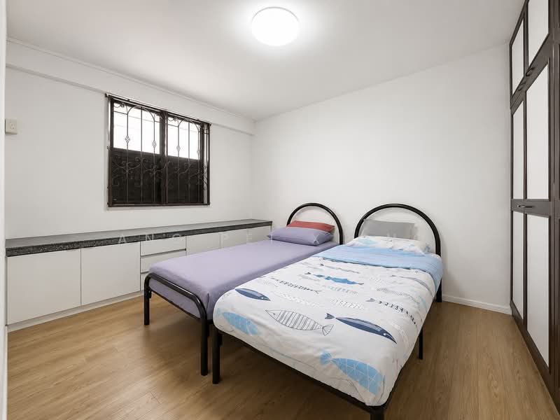 9 Lorong 7 Toa Payoh, 9 Lorong 7 Toa Payoh, 2 Bedrooms, 710 sqft, HDB Flat For Sale, by Ang Pei Xiong, 500209189 - Bedroom - PropertyGuru.com.sg