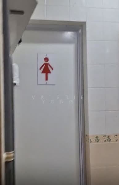 Foong Shoon Fui Kuan Building, 6 Lorong 32 Geylang, 2,100 sqft, Office For Rent, by Valerie Yong, 500209202 - Bathroom - CommercialGuru.com.sg