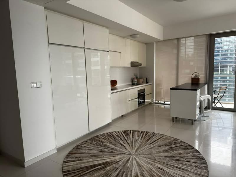 One Shenton, 1 Shenton Way, 2 Bedrooms, 1,001 sqft, Condominium For Sale, by Judy Ong, 500209203 - Kitchen - PropertyGuru.com.sg