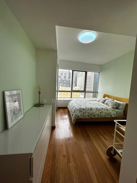 One Shenton, 1 Shenton Way, 2 Bedrooms, 1,001 sqft, Condominium For Sale, by Judy Ong, 500209203 - Bedroom - PropertyGuru.com.sg